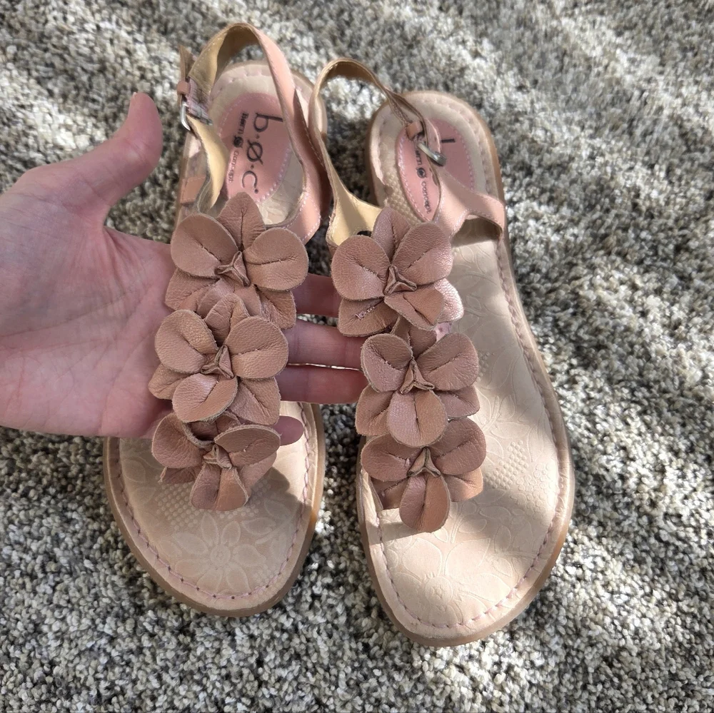 B.O.C.‎ Women's BOC Born Concept Dusty Pink Thong Leather Flower Sandals Size 8 - Picture 2 of 9
